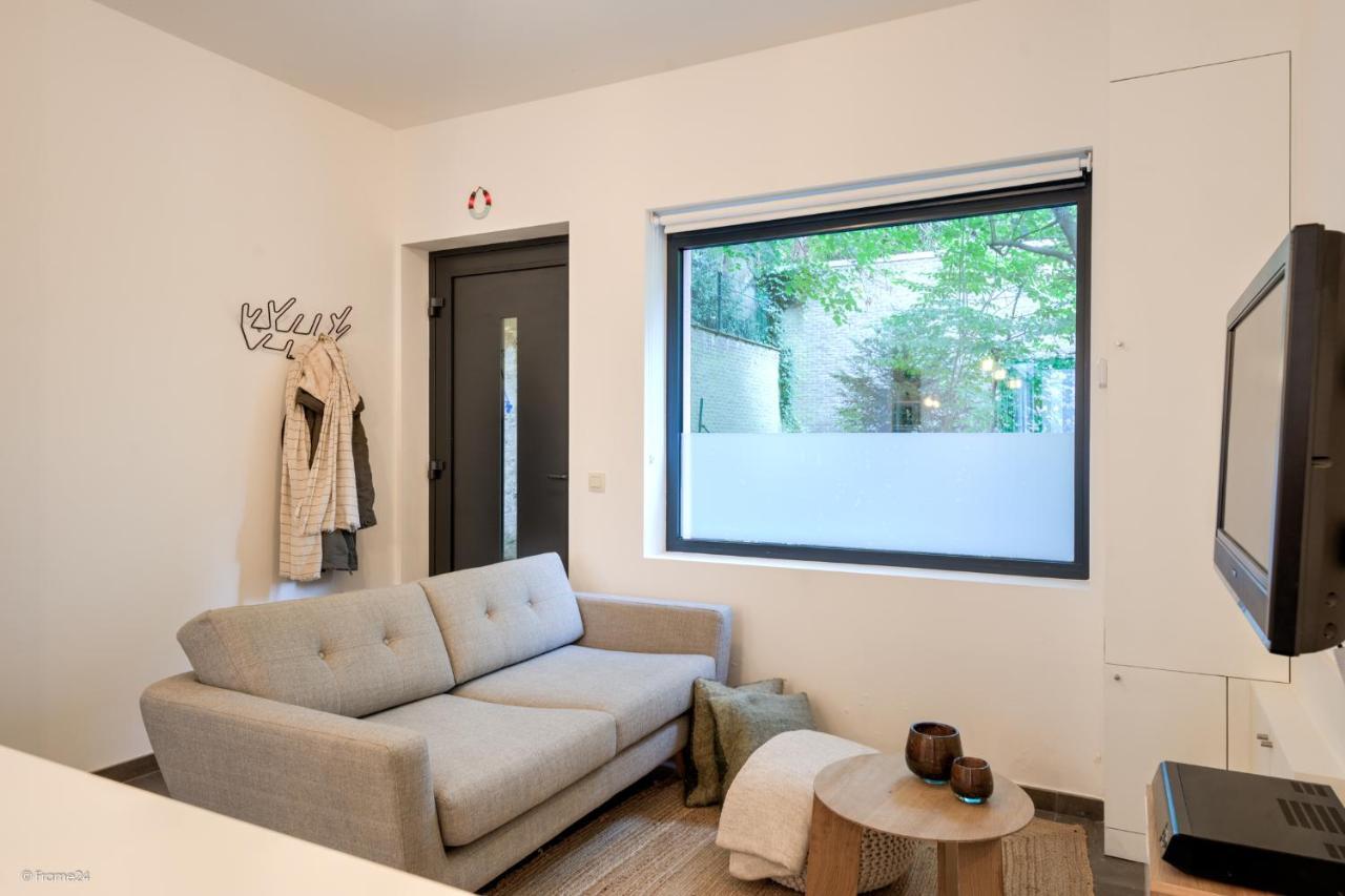Stylishly Furnished Private Home In A Vibrant Area Antwerp Exterior photo